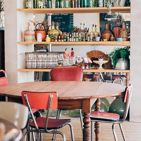 La Roulotte Magic ! Des Grillots Nocleg ze śniadaniem