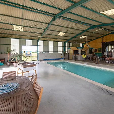 La Roulotte Magic ! Des Grillots Nocleg ze śniadaniem 3*